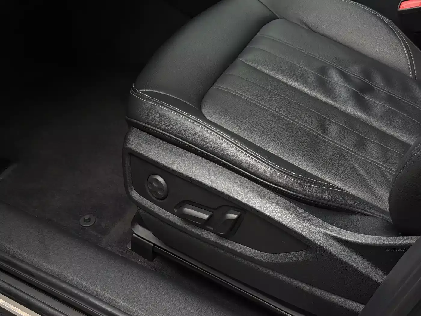 Audi Q5L 2020 40 TFSI Prestige Fashion фото 15