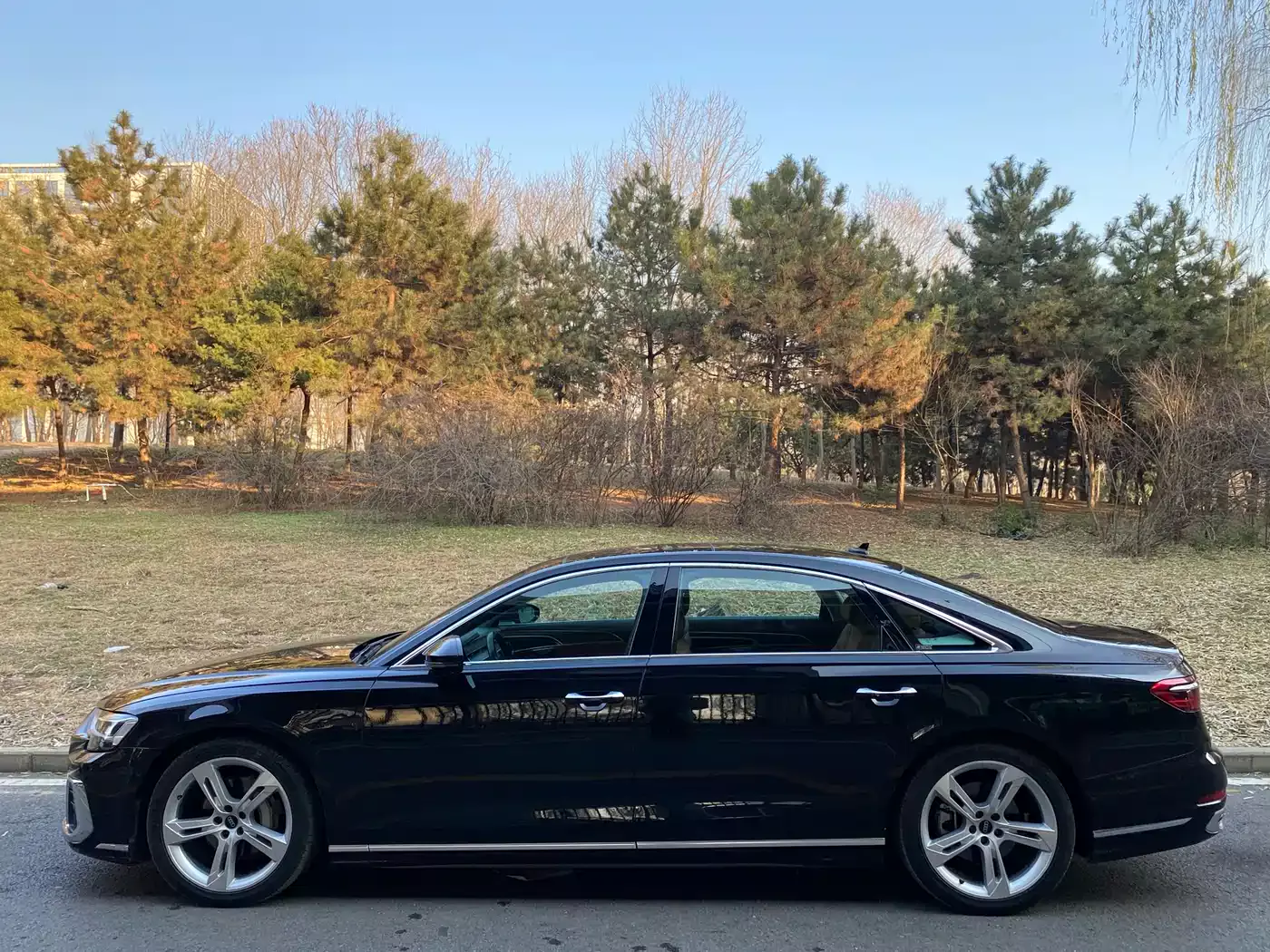 Audi A8 2024 Model A8L 50 TFSI quattro Premium Selection фото 3