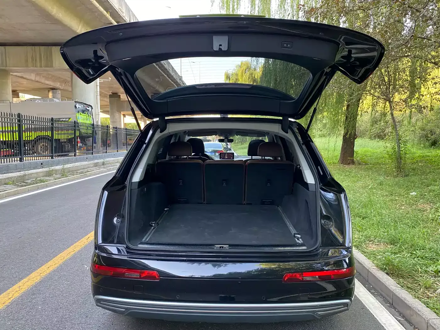 Audi Q7 New Energy 2019 55 e-tron фото 10