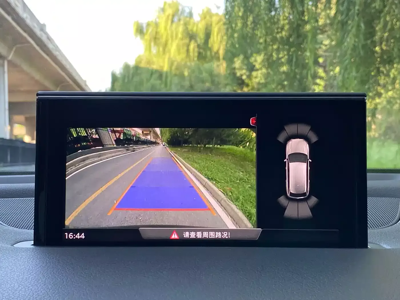 Audi Q7 New Energy 2019 55 e-tron фото 16