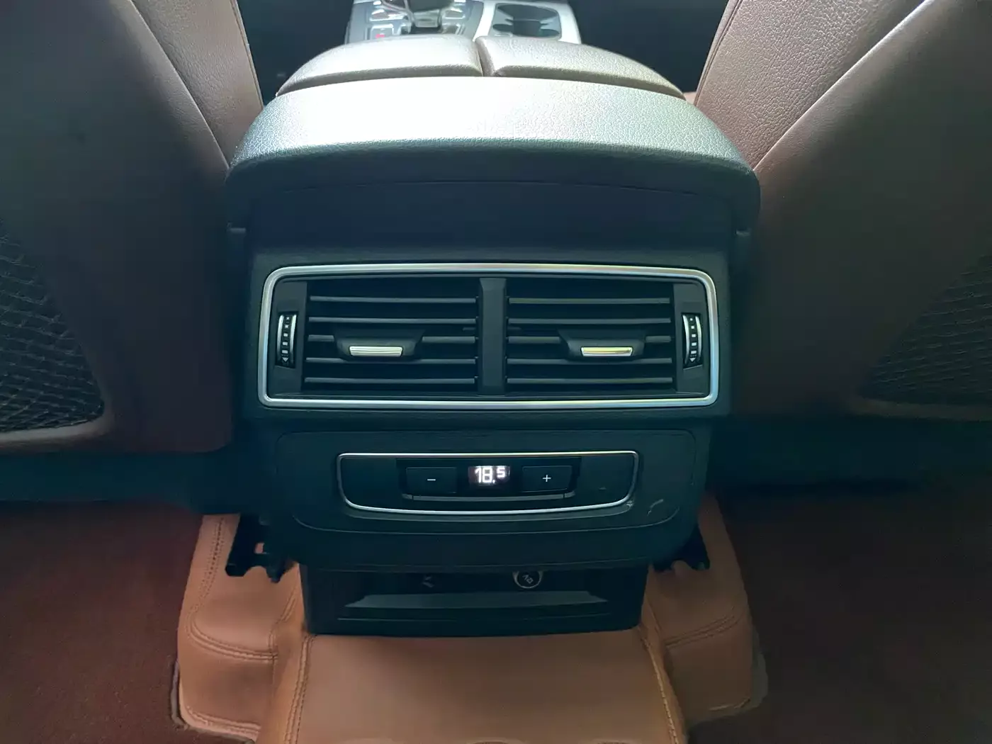 Audi Q7 New Energy 2019 55 e-tron фото 18