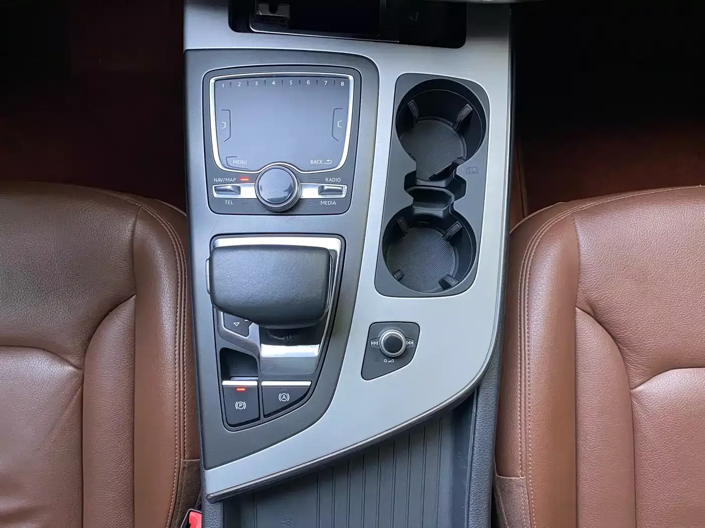 Audi Q7 New Energy 2019 55 e-tron фото 23