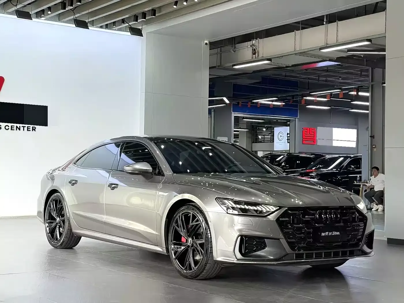 Audi A7L 2024 45 TFSI quattro S-line Black Warrior Edition фото 2