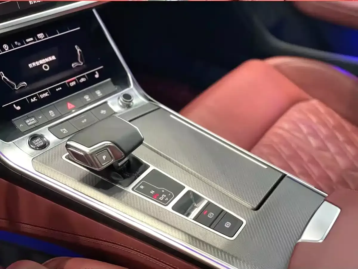 Audi A7L 2024 45 TFSI quattro S-line Black Warrior Edition фото 4