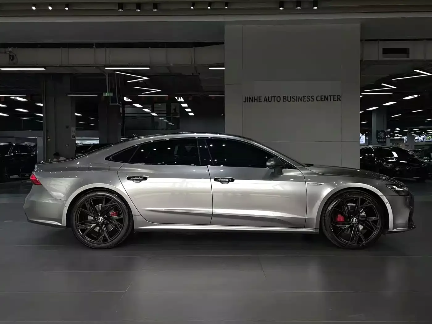 Audi A7L 2024 45 TFSI quattro S-line Black Warrior Edition фото 7