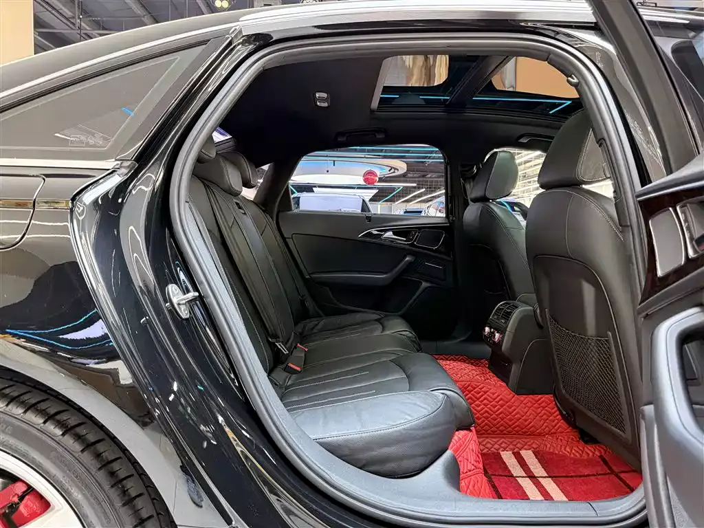 Audi A6L 2018 30th Anniversary 45 TFSI quattro Sport фото 15