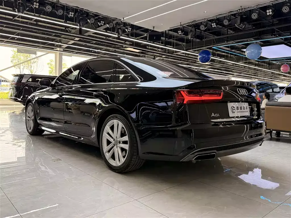 Audi A6L 2018 30th Anniversary 45 TFSI quattro Sport фото 26