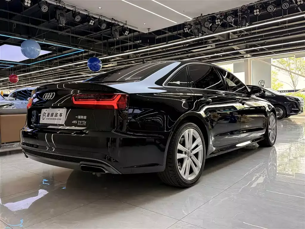 Audi A6L 2018 30th Anniversary 45 TFSI quattro Sport фото 28
