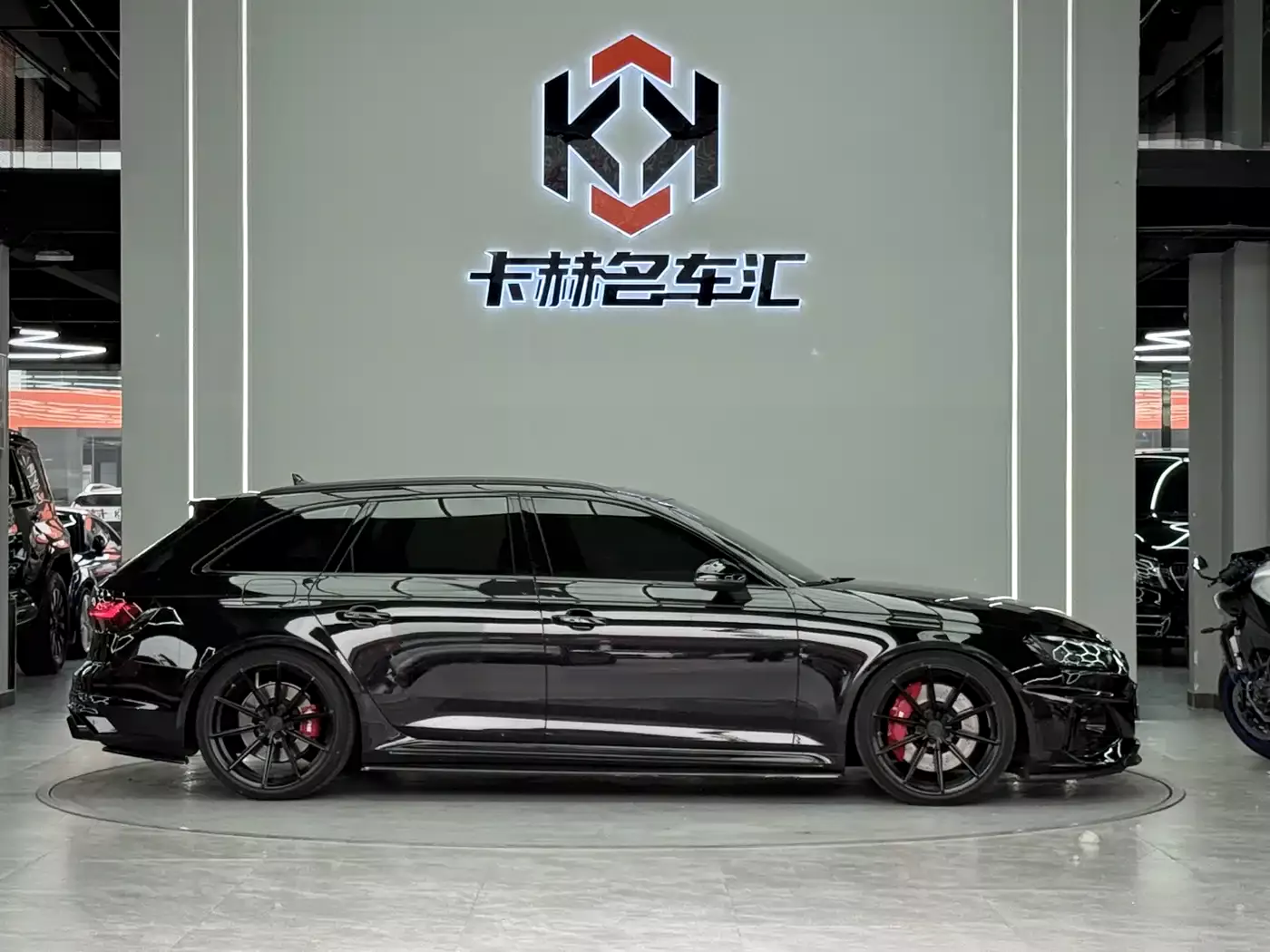 Audi RS 4 2024 RS4 Avant Ignition Edition фото 4
