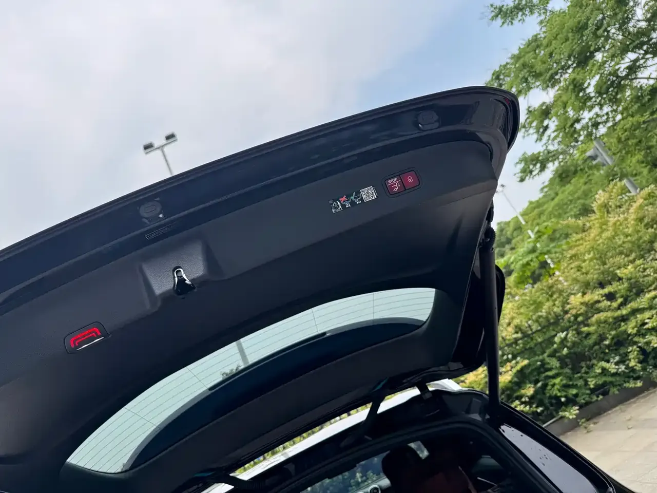 Mercedes-Benz GLC 2024 GLC 260 L 4MATIC Dynamic 5-seater фото 17