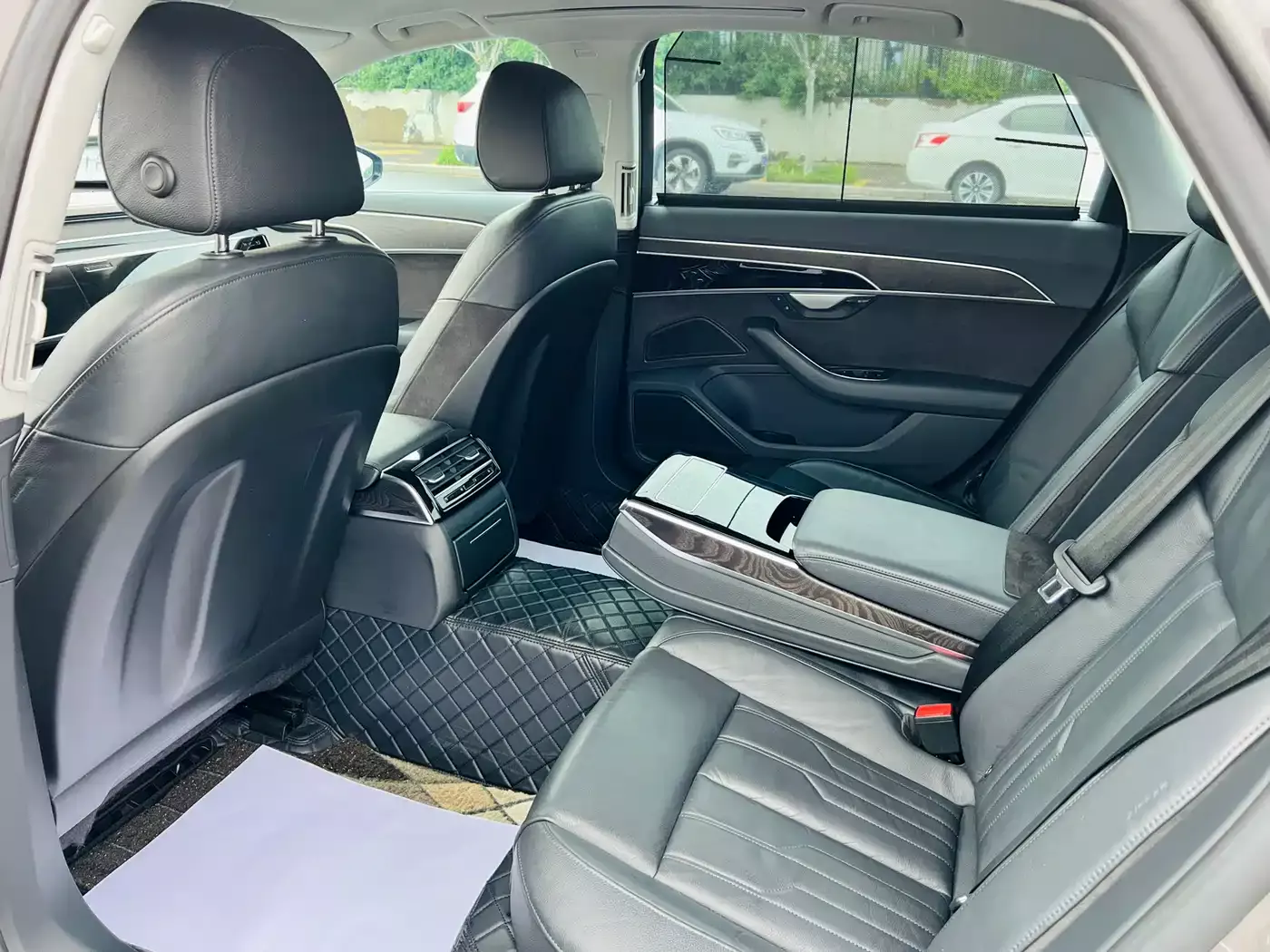 Audi A8 2018 A8L 55 TFSI quattro Launch Elite фото 7
