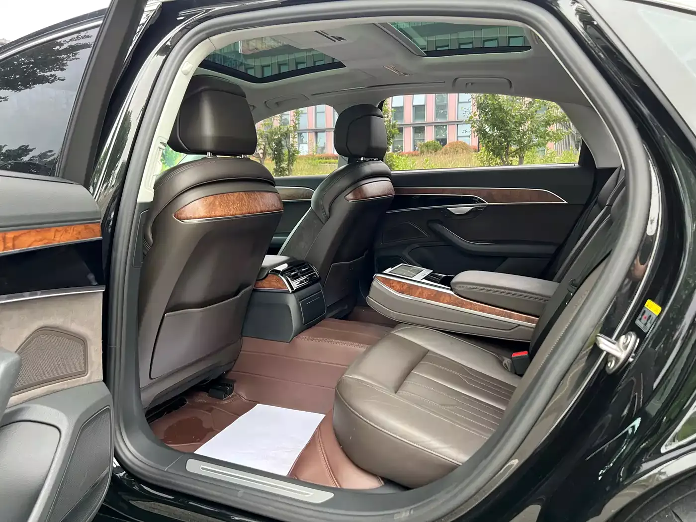Audi A8 2018 A8L 55 TFSI quattro Launch Premium фото 7