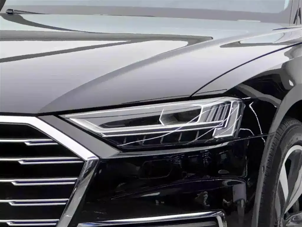 Audi A8 New Energy 2022 A8L 60 TFSIe quattro Collector's Edition фото 3