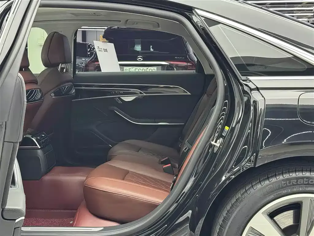 Audi A8 New Energy 2022 A8L 60 TFSIe quattro Collector's Edition фото 7