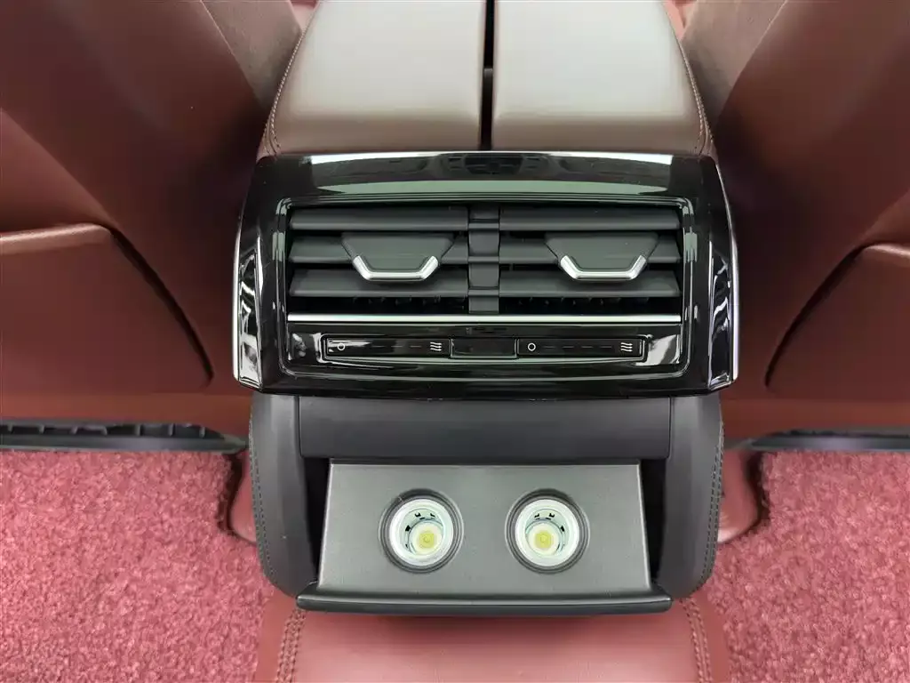Audi A8 New Energy 2022 A8L 60 TFSIe quattro Collector's Edition фото 11