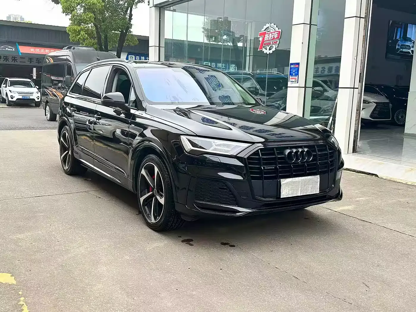 Audi Q7 2022 55 TFSI quattro S line Ice & Snow Edition фото 3