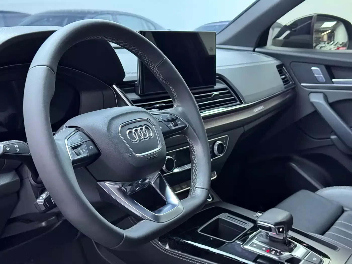 Audi Q5L 2023 40T Luxury Dynamic фото 5