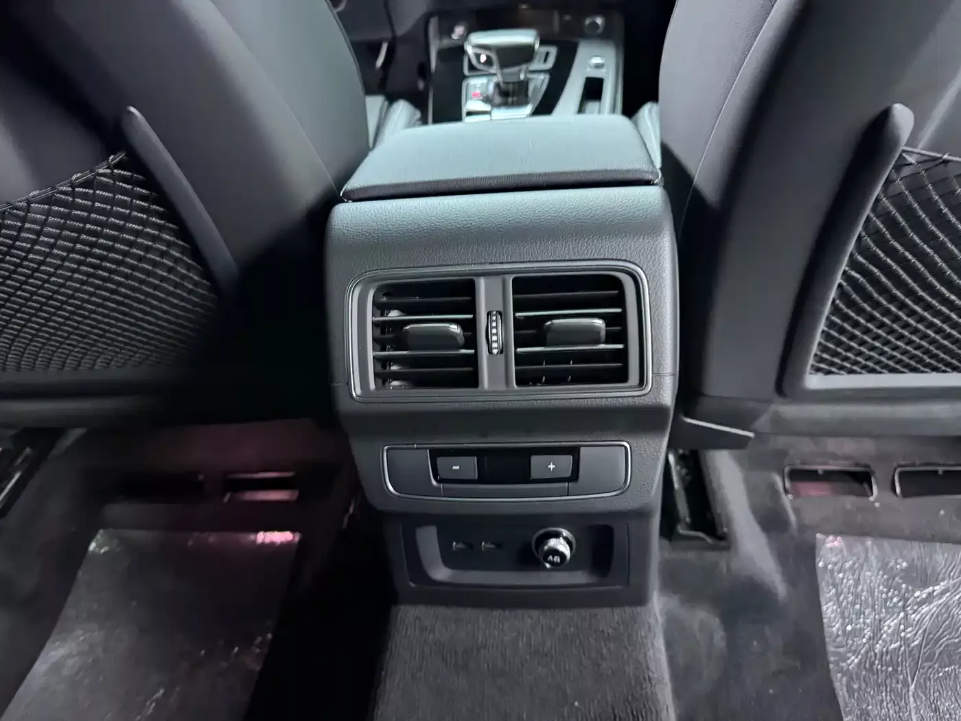 Audi Q5L 2023 40T Luxury Dynamic фото 18
