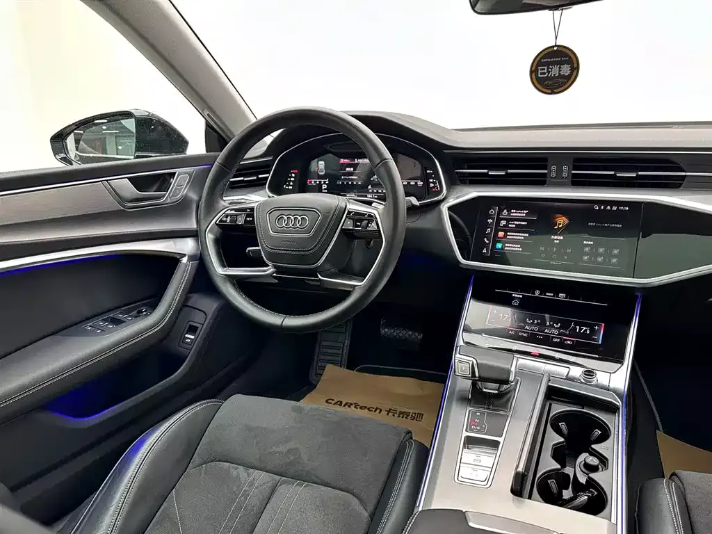 Audi A7L 2024 45 TFSI Luxury фото 11
