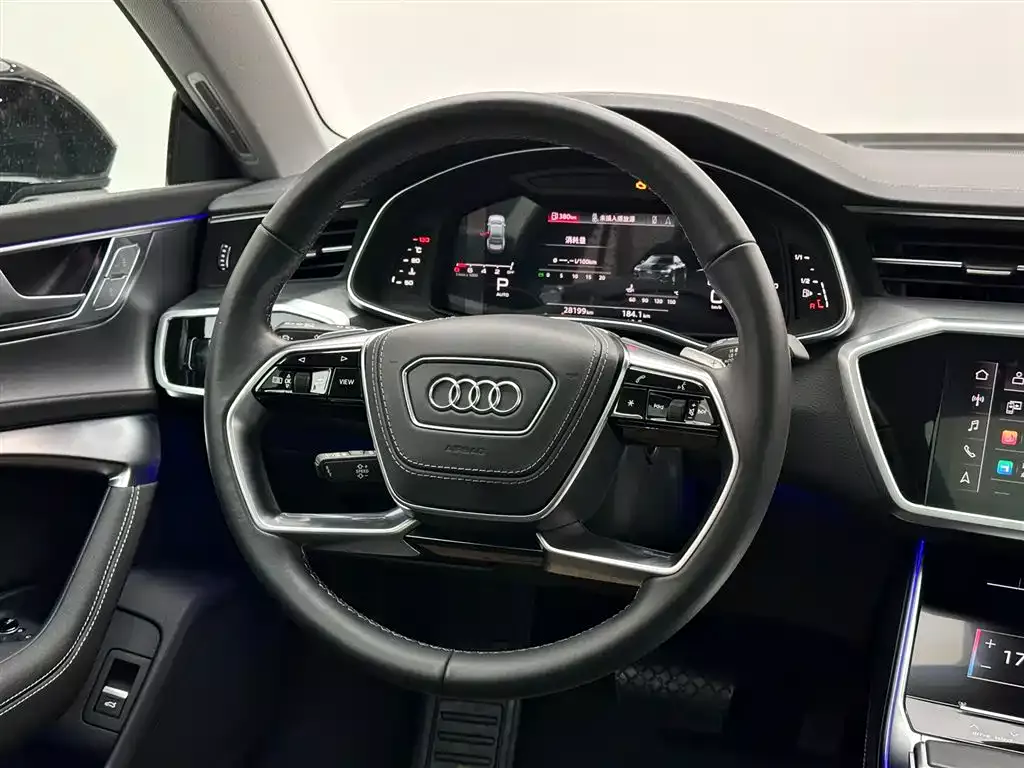 Audi A7L 2024 45 TFSI Luxury фото 12