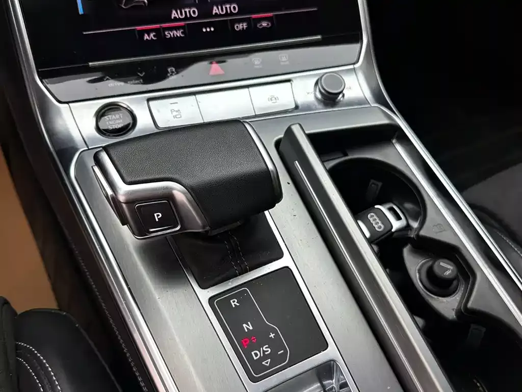 Audi A7L 2024 45 TFSI Luxury фото 15