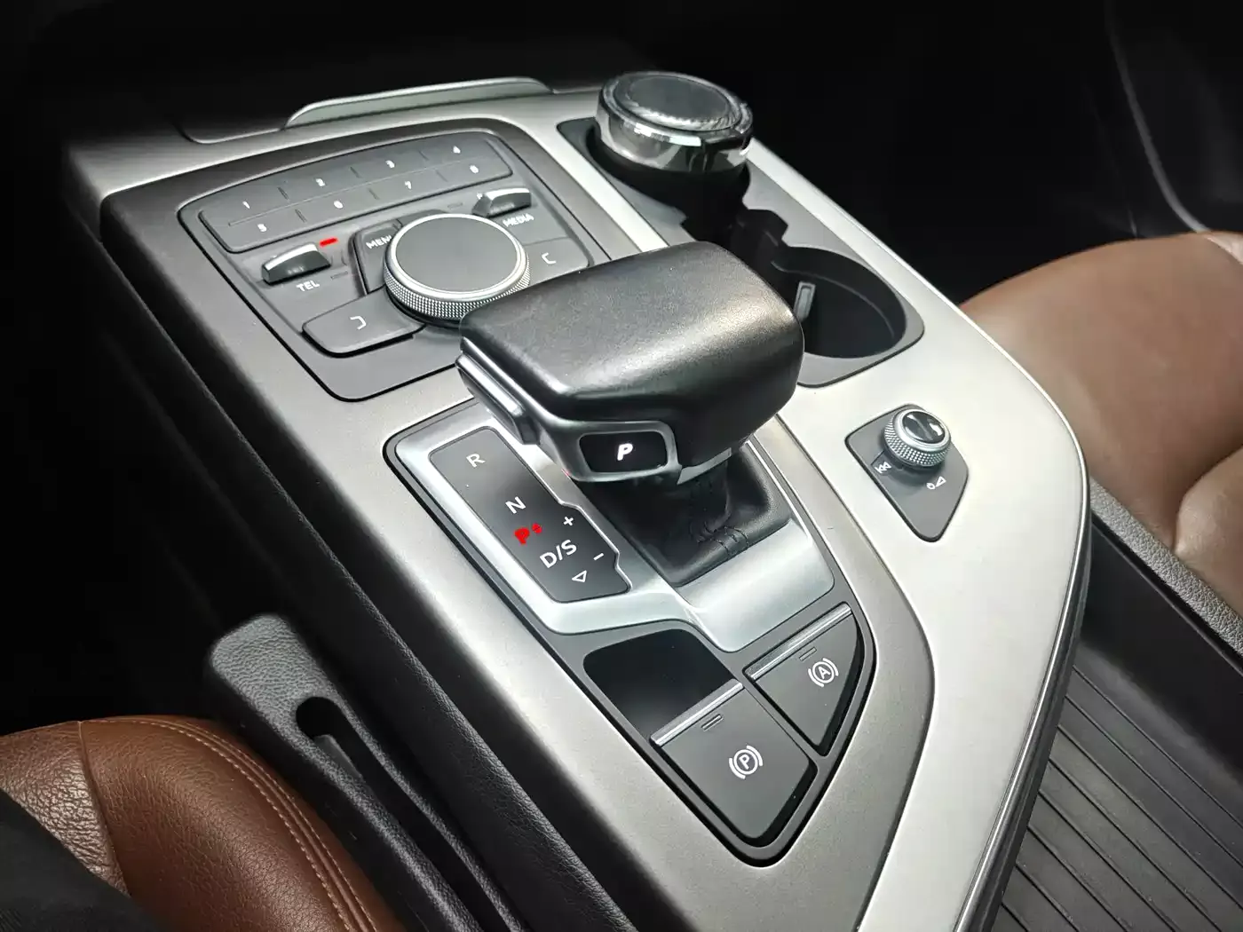 Audi Q7 2016 45 TFSI Technology фото 11