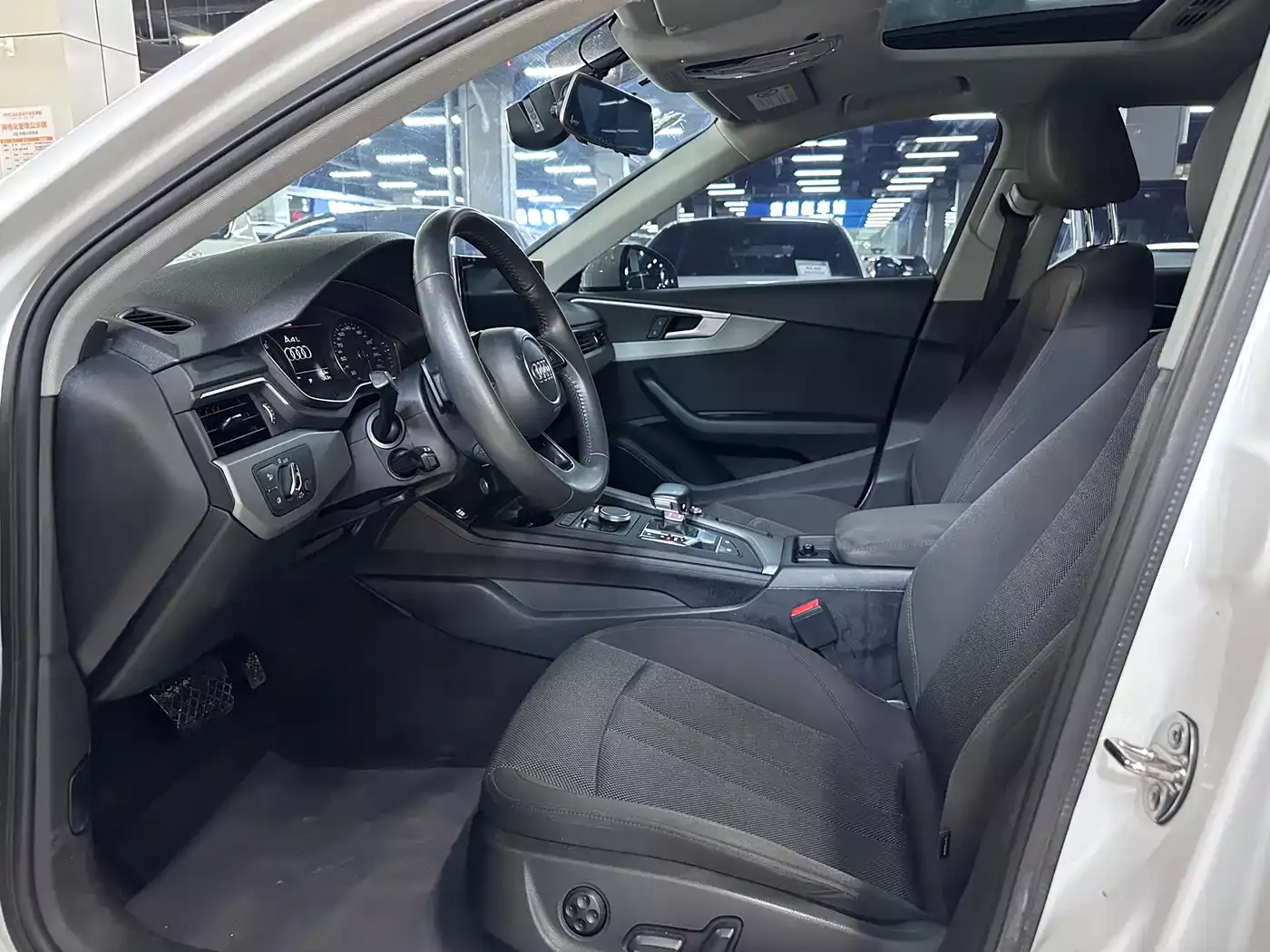 Audi A4L 2018 30th Anniversary 30 TFSI Progressive фото 5