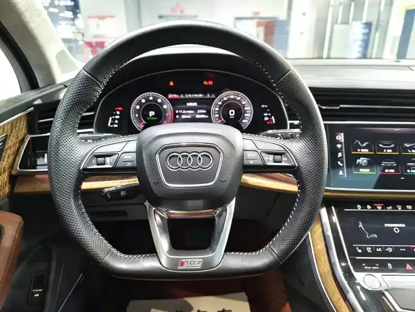 Audi Q7 2020 55 TFSI quattro S line Premium фото 9