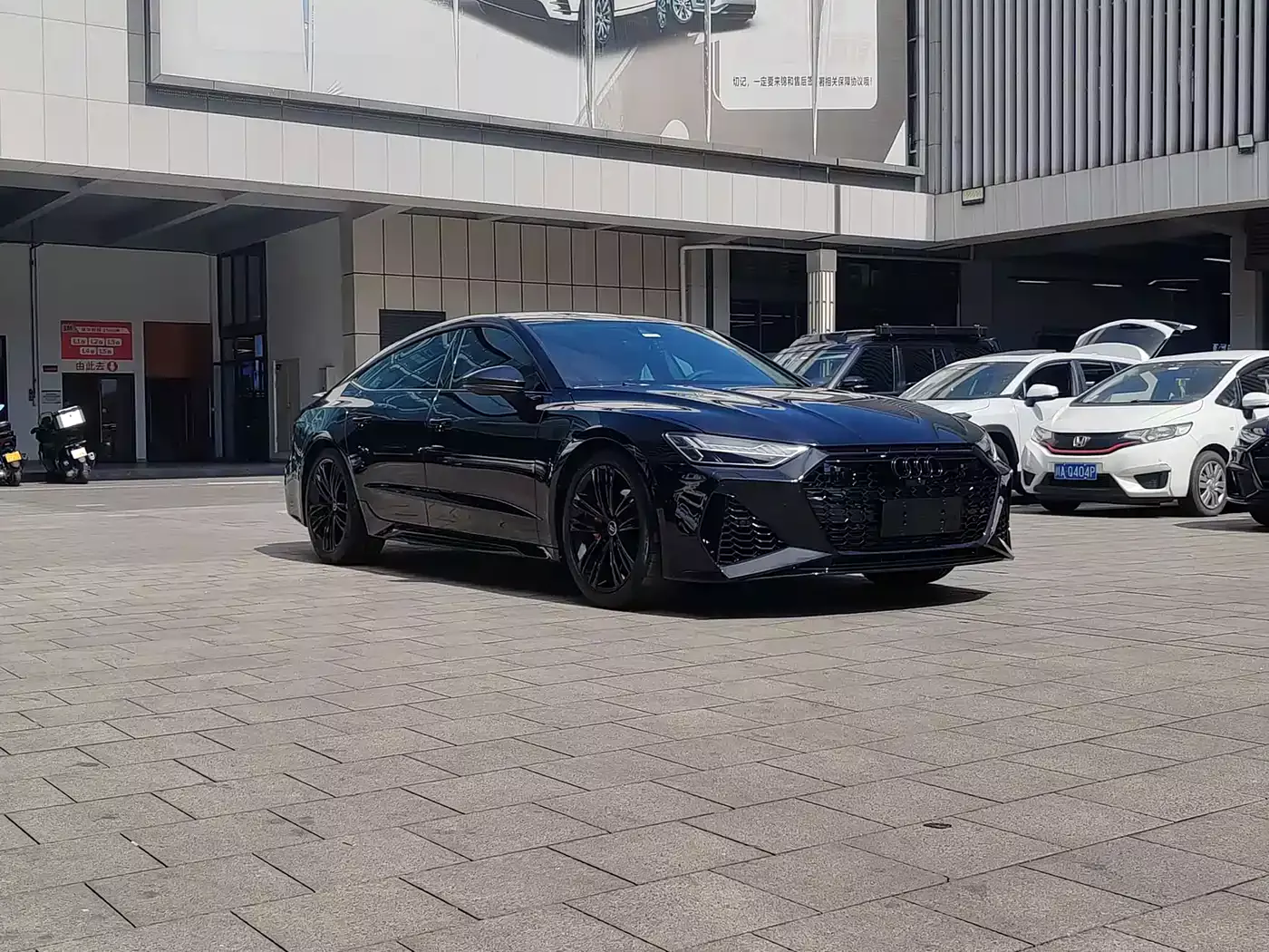 Audi A7 2023 Model 45 TFSI Premium Selection Edition фото 3