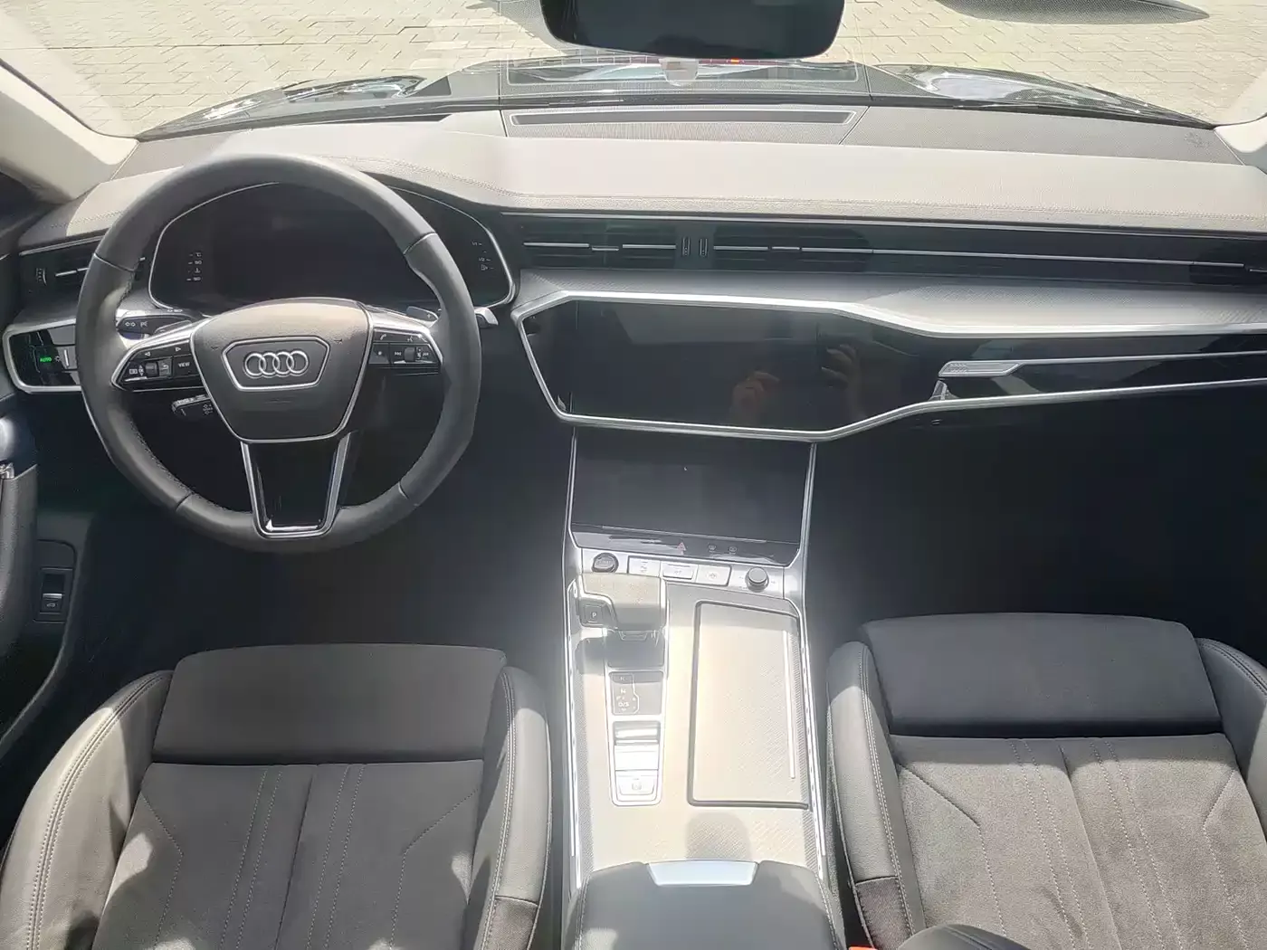 Audi A7 2023 Model 45 TFSI Premium Selection Edition фото 7
