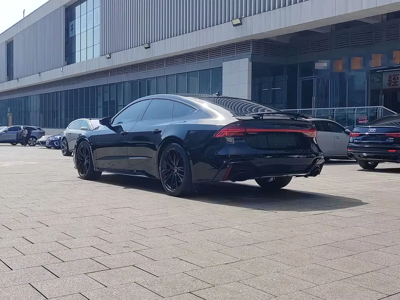 Audi A7 2023 Model 45 TFSI Premium Selection Edition фото 19