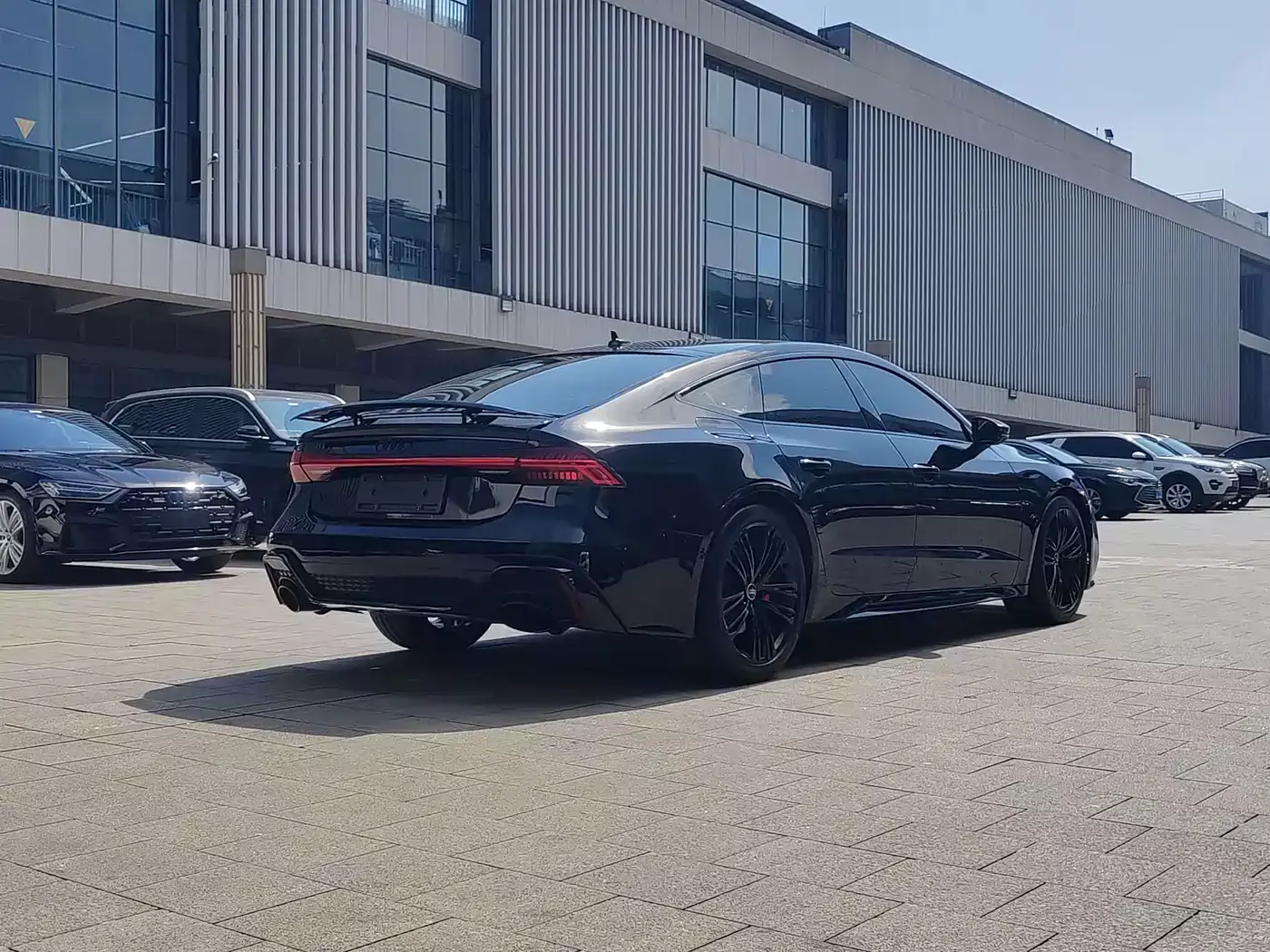 Audi A7 2023 Model 45 TFSI Premium Selection Edition фото 21