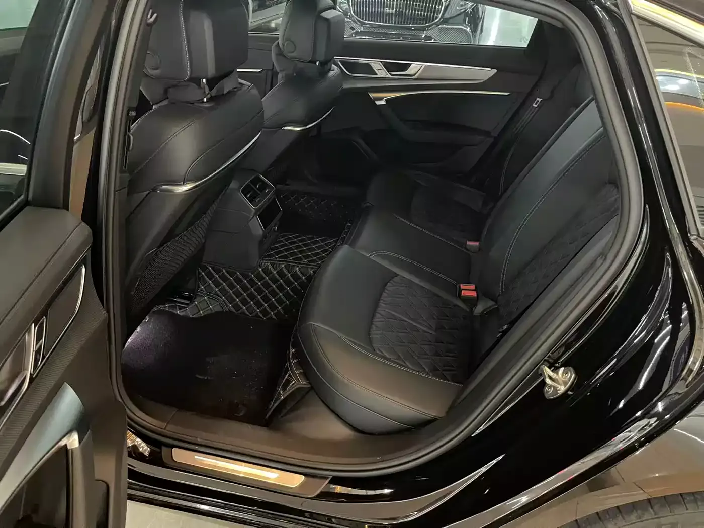 Audi A6L 2025 45 TFSI Premium Sport фото 14