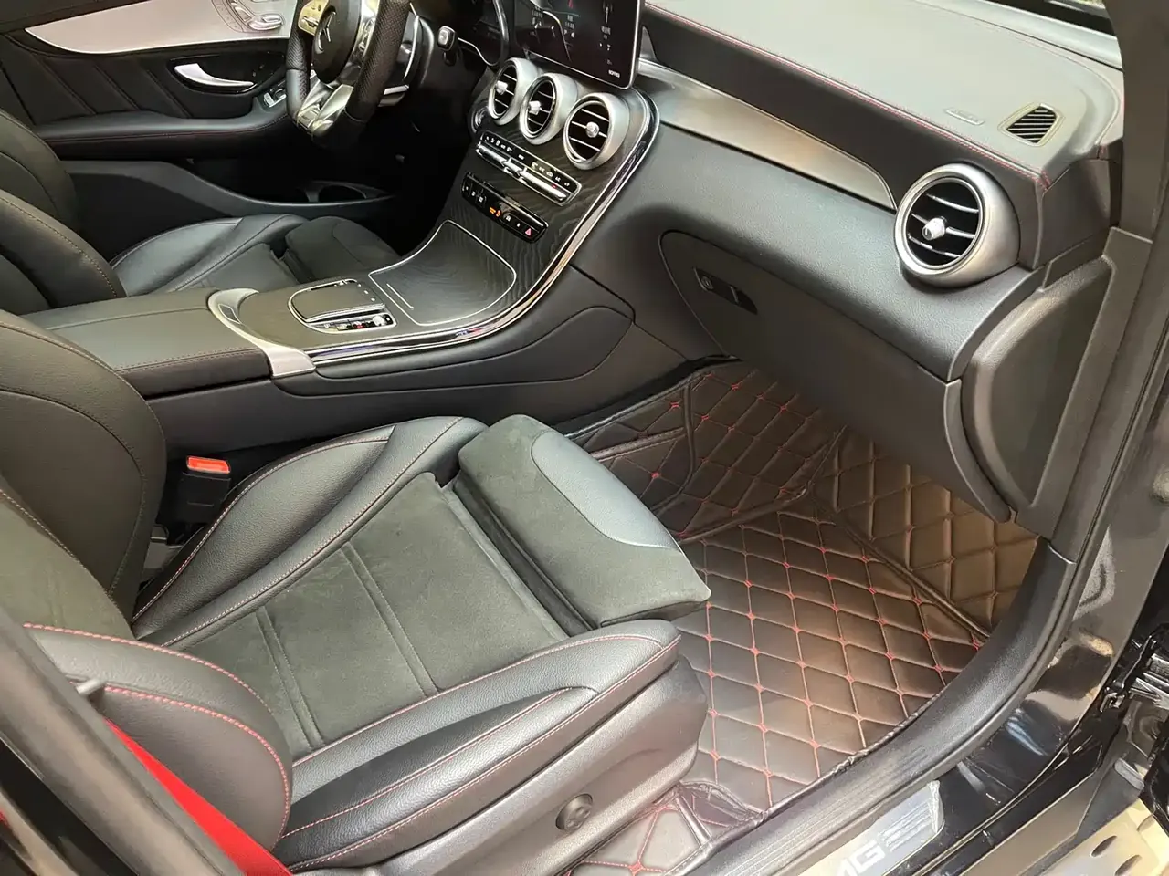 Mercedes-Benz GLC Coupe AMG 2022 AMG GLC 43 4MATIC Coupe SUV фото 8