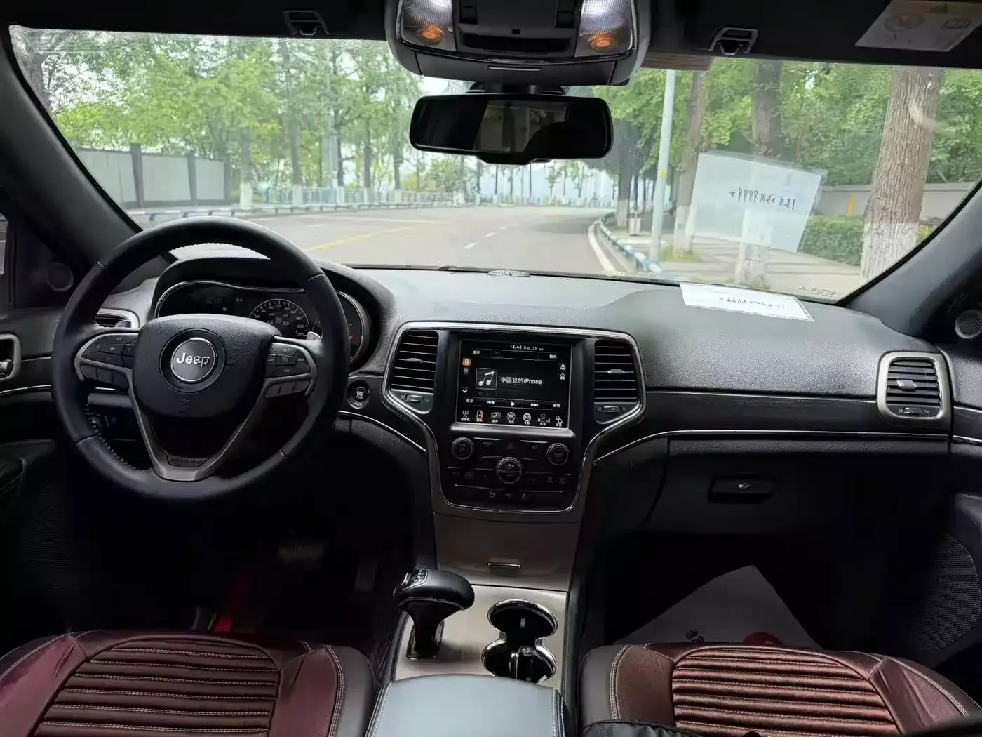 Jeep Grand Cherokee (Import) 2014 3.0TD Diesel Comfort Navigation Edition фото 5