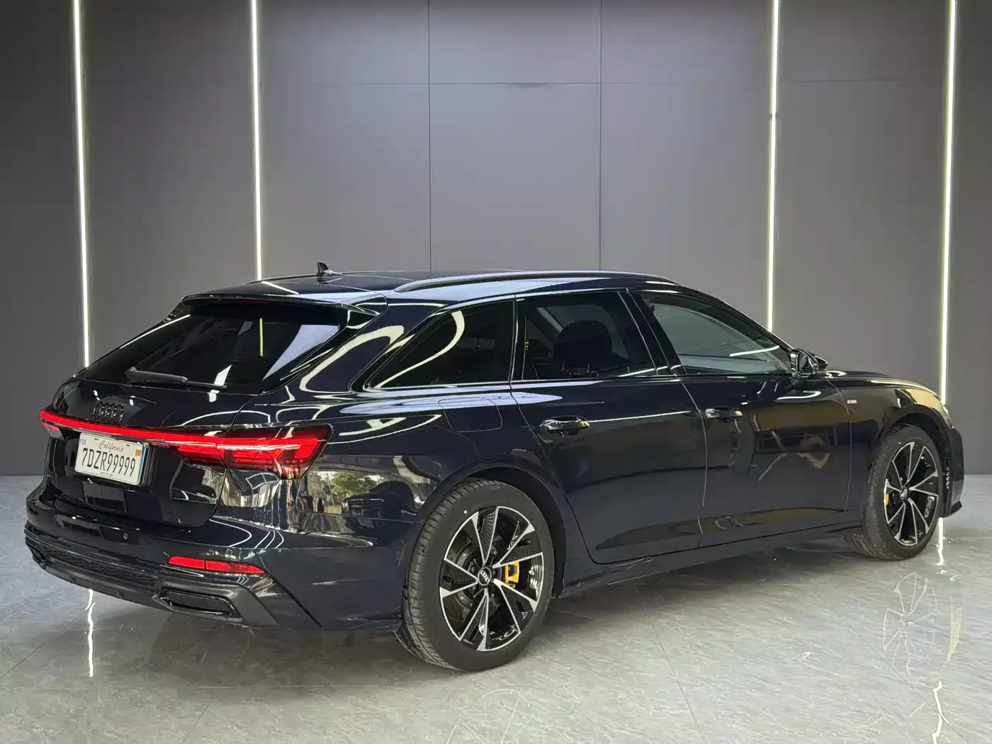 Audi A6 (Import) 2022 Avant Pioneer 45 TFSI Premium Dynamic фото 9