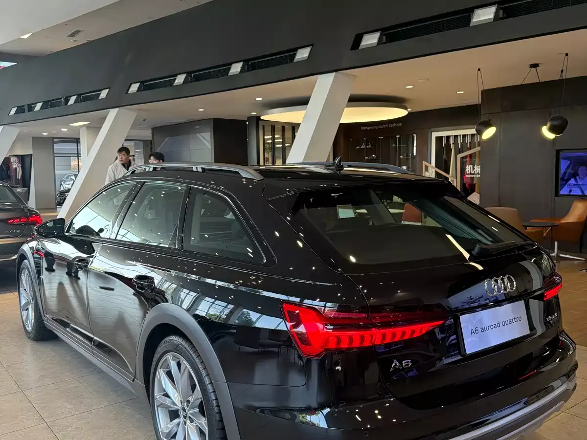 Audi A6 (Import) 2025 allroad quattro 55 TFSI Grand Explorer фото 8