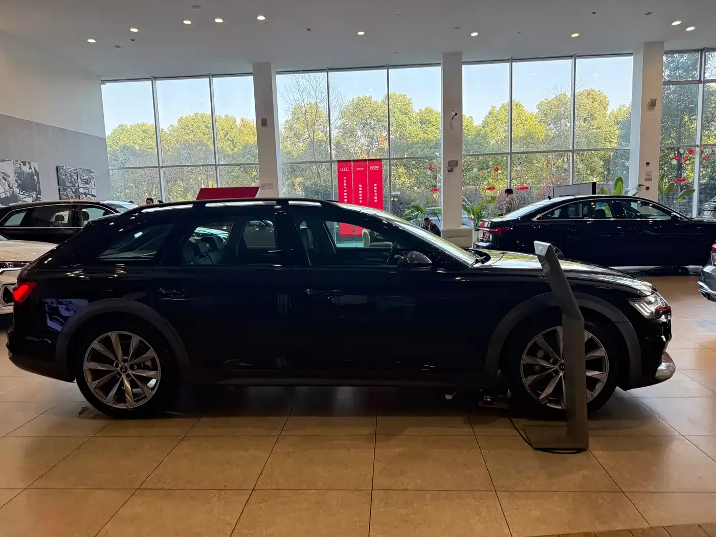 Audi A6 (Import) 2025 allroad quattro 55 TFSI Grand Explorer фото 9