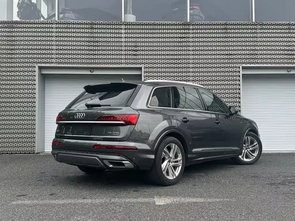 Audi Q7 2021 45 TFSI quattro S line Sport фото 6