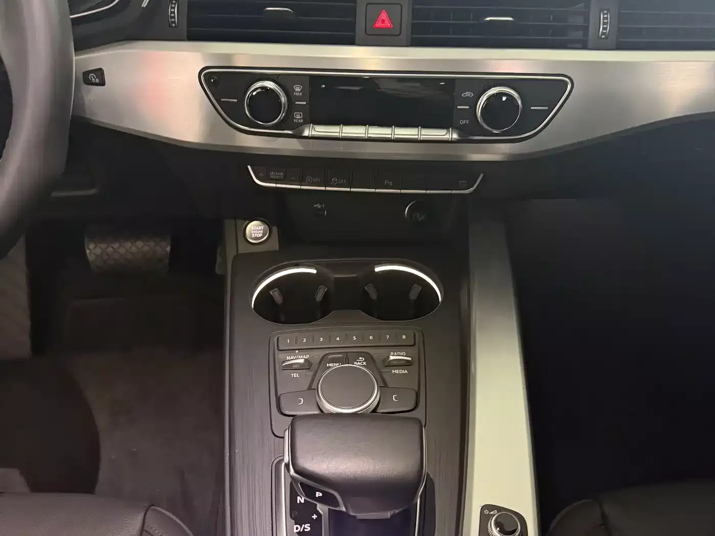 Audi A4L 2019 45 TFSI quattro Personality Sport (China V) фото 12