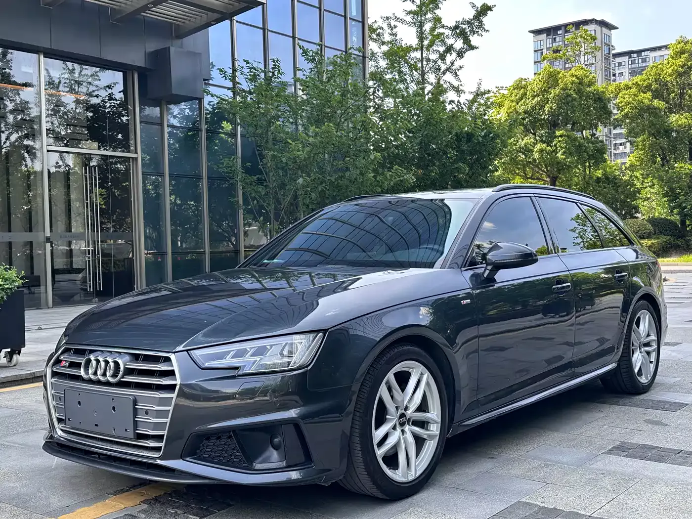 Audi A4 (Import) 2020 Avant Pioneer 40 TFSI Luxury Sport