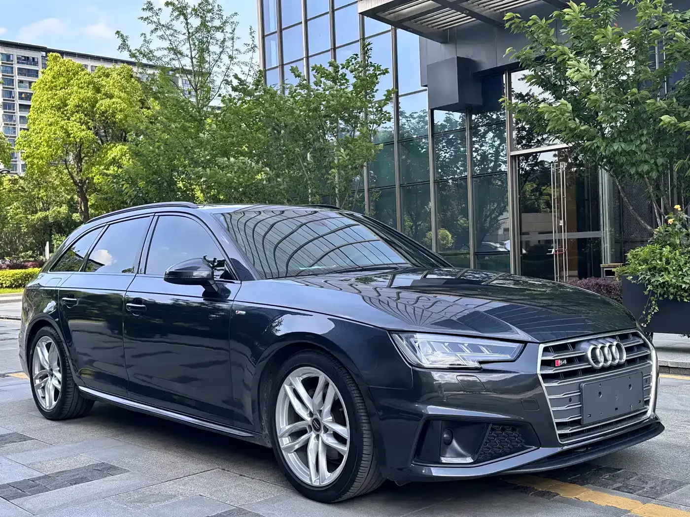 Audi A4 (Import) 2020 Avant Pioneer 40 TFSI Luxury Sport фото 3