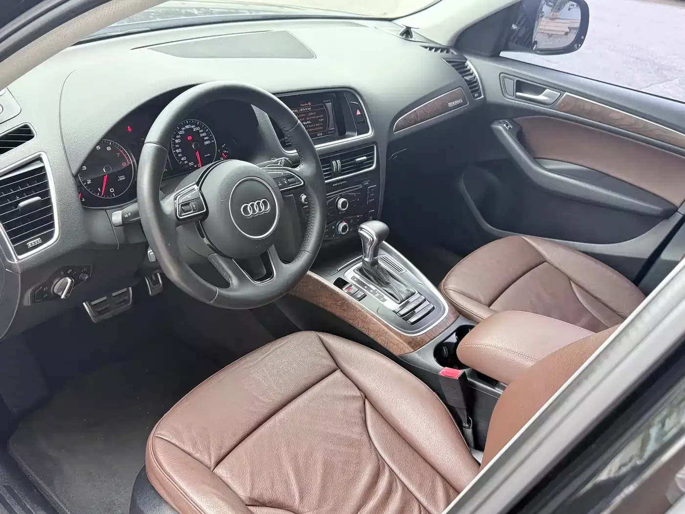 Audi Q5 (Import) 2013 Model 40 TFSI hybrid фото 4