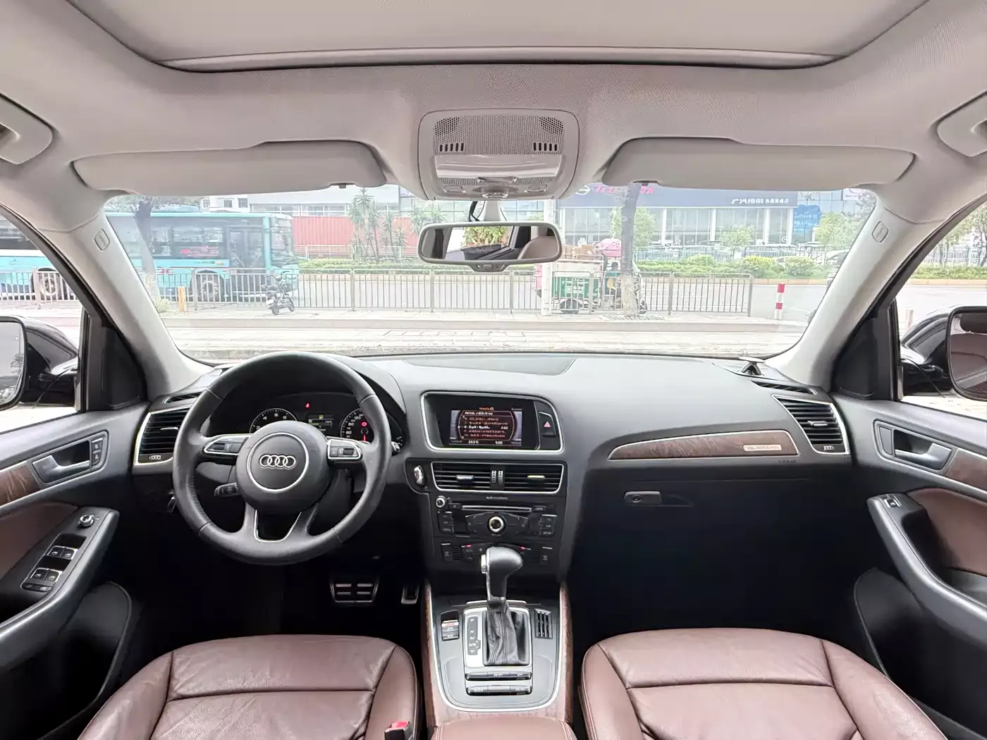 Audi Q5 (Import) 2013 Model 40 TFSI hybrid фото 6