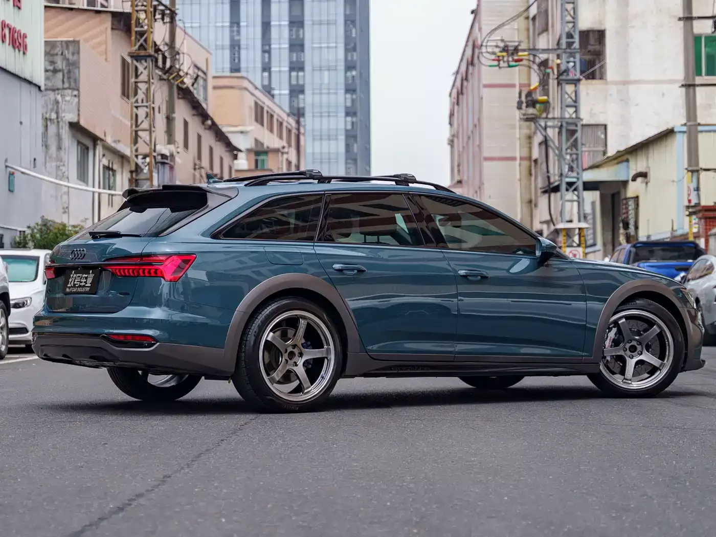 Audi A6 (Import) 2020 allroad quattro Explorer 55 TFSI Premium Off-Road фото 3