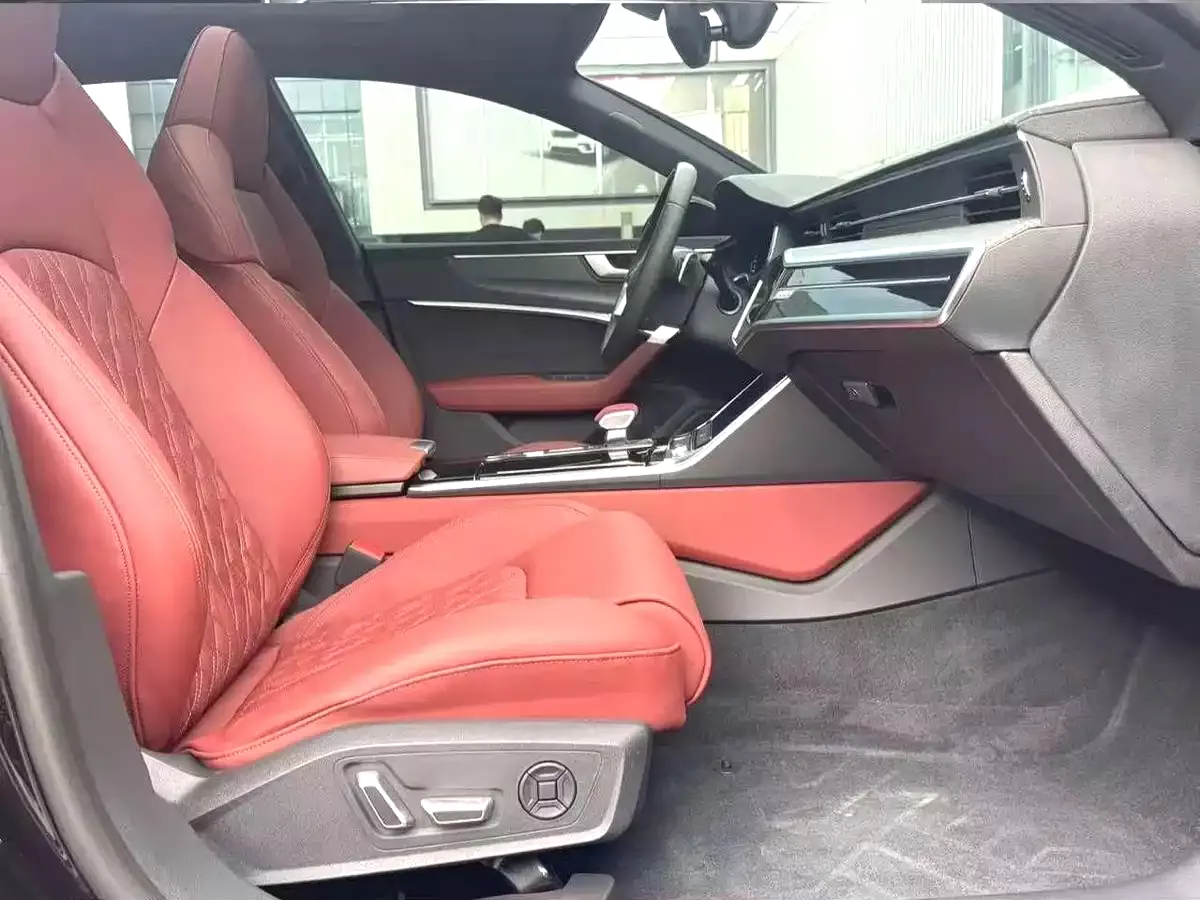Audi A7L 2023 45 TFSI quattro S-line Black Warrior Edition фото 4