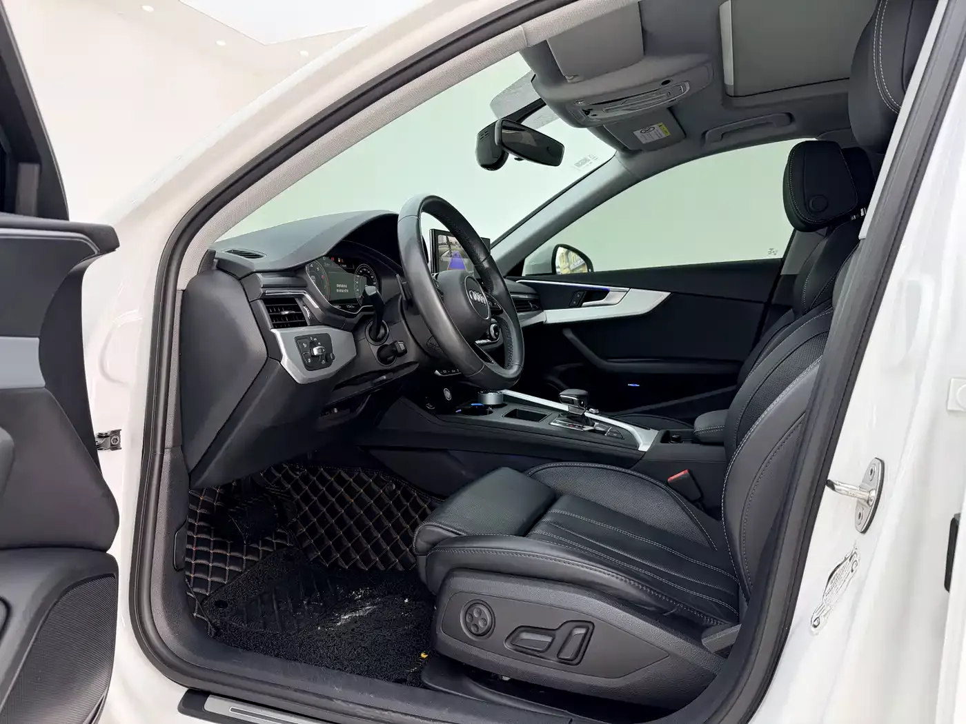 Audi A4L 2022 40 TFSI Luxury Dynamic фото 4