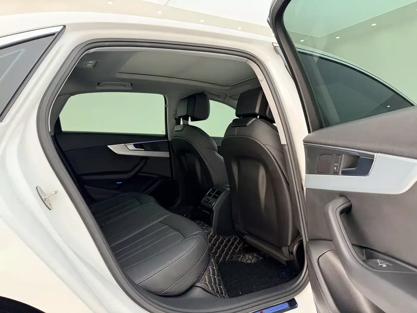 Audi A4L 2022 40 TFSI Luxury Dynamic фото 11