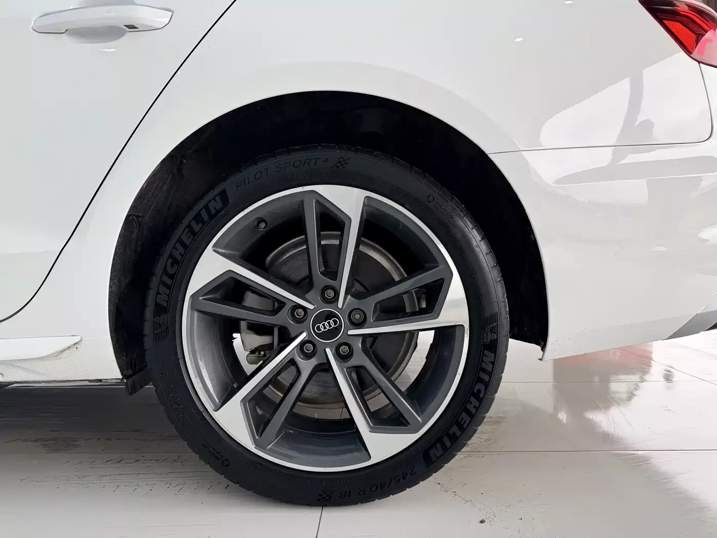 Audi A4L 2022 40 TFSI Luxury Dynamic фото 15