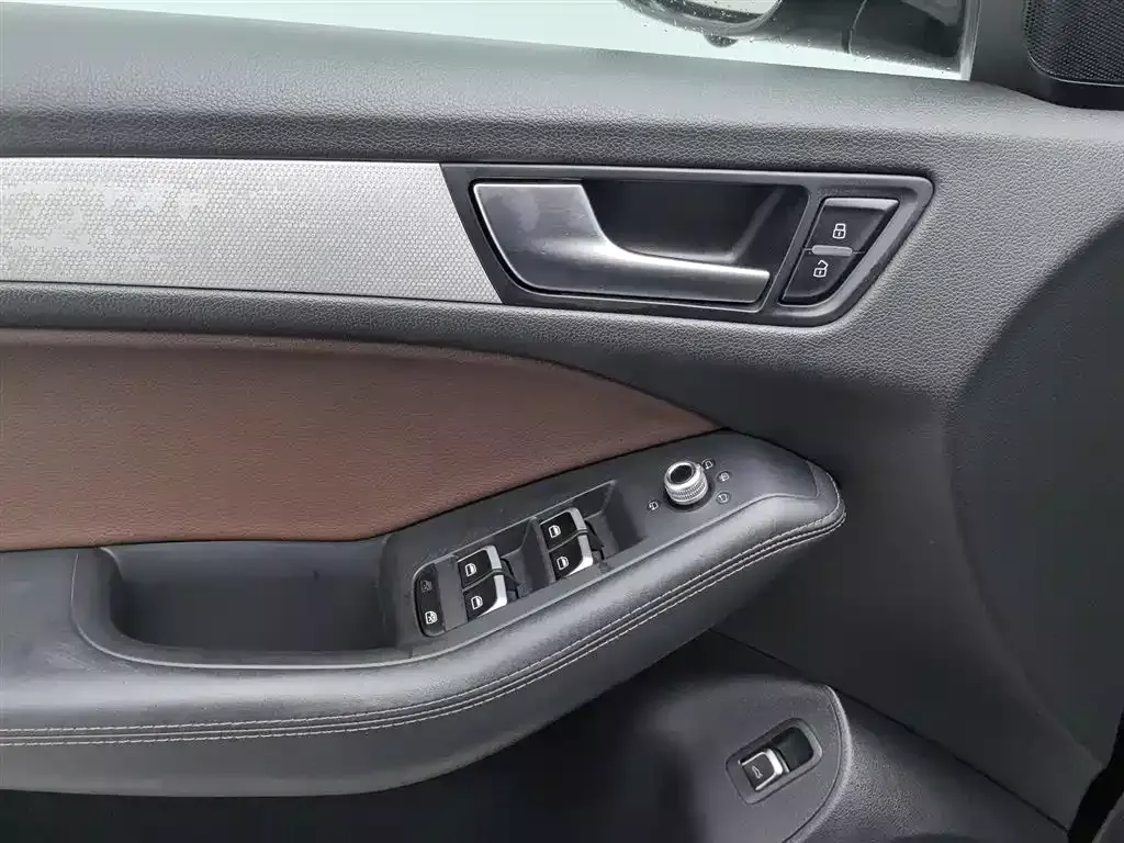 Audi Q5 2017 Plus 40 TFSI Technology фото 9